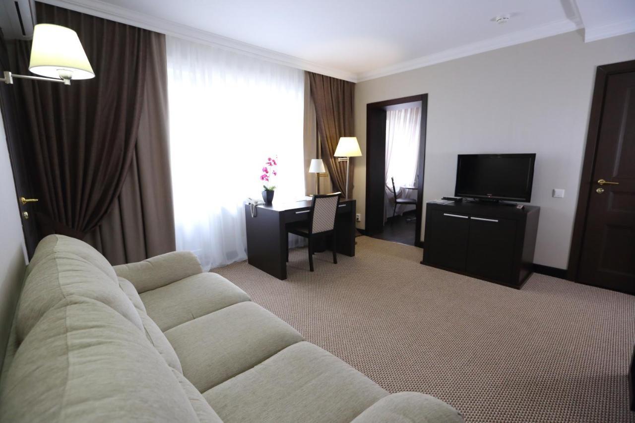 Hotel Home Parq Ekibastuz 외부 사진